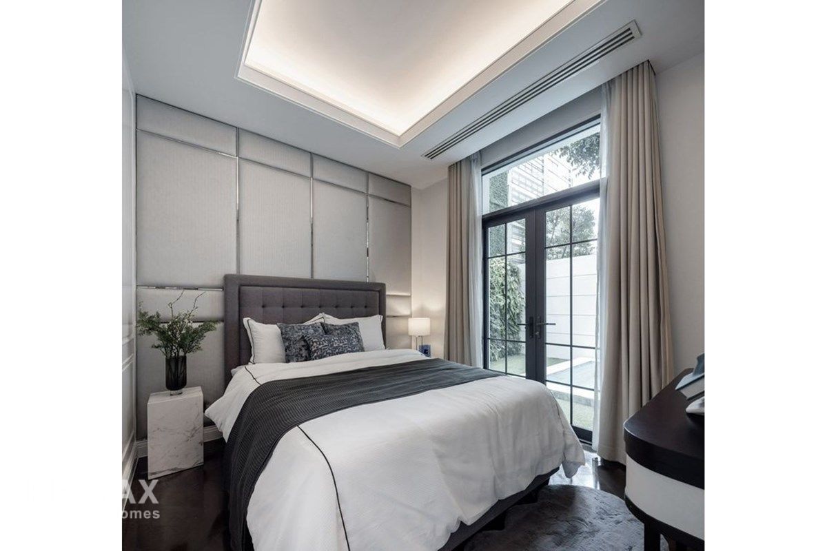 Buy 85.8M | 500sqm Ekkamai 22 Luxury Estate | Private Lift & Pool 5