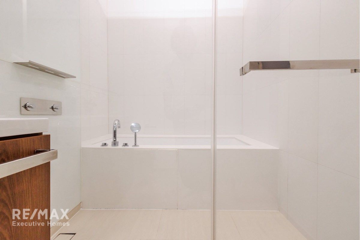 Rent 109K | Completely New Refurbished 185 Rajdamri | 2BR Terrace 11