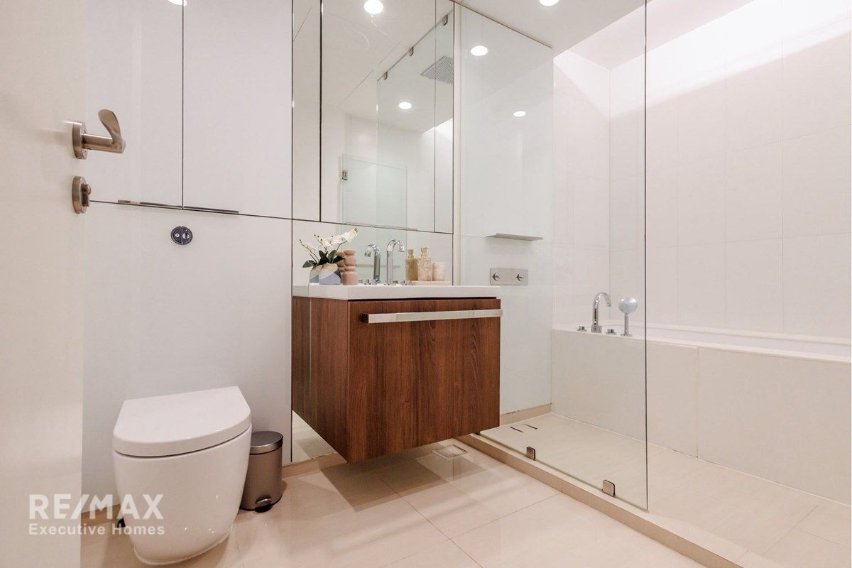 Newly Refurbished 2BR Terrace Condo at 185 Rajdamri, Freehold, 7 mins Walk to BTS Ratchadamri - 30.95M 10