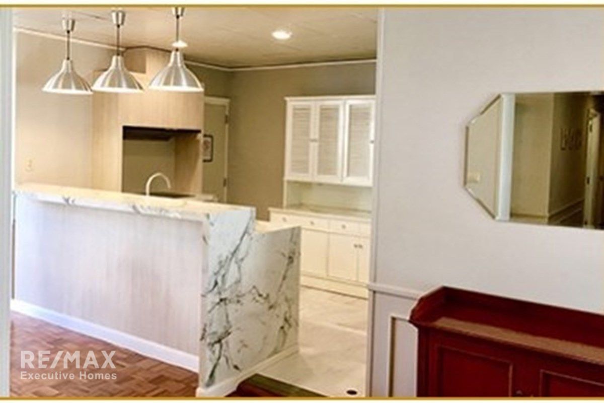 Rent 75K | 260sqm Grand 4BR Family Suite | Sukhumvit 39 2
