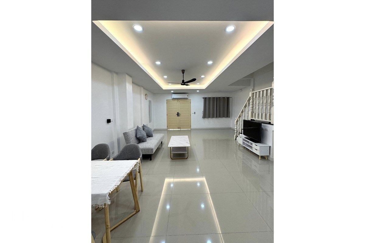 2-Story Townhouse for Rent at 45K | 3BR Near BTS On Nut in Sukhumvit 81 3