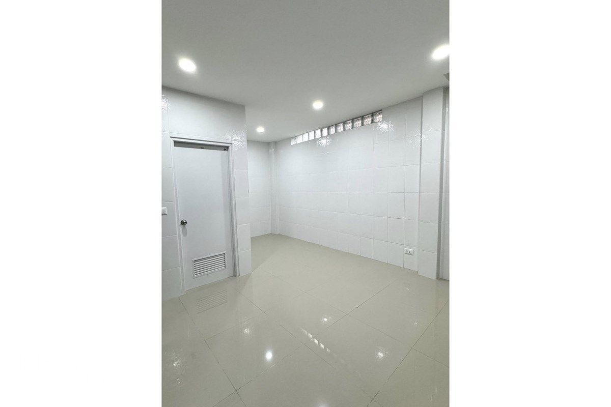 2-Story Townhouse for Rent at 45K | 3BR Near BTS On Nut in Sukhumvit 81 8