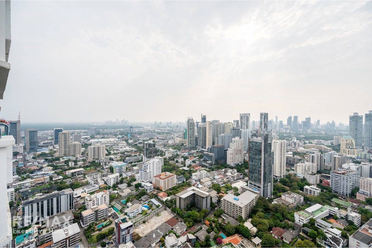 Luxurious 1BR Condo with River & Park Views in Waterford Diamond, 15 mins Walk to BTS Phrom Phong 3