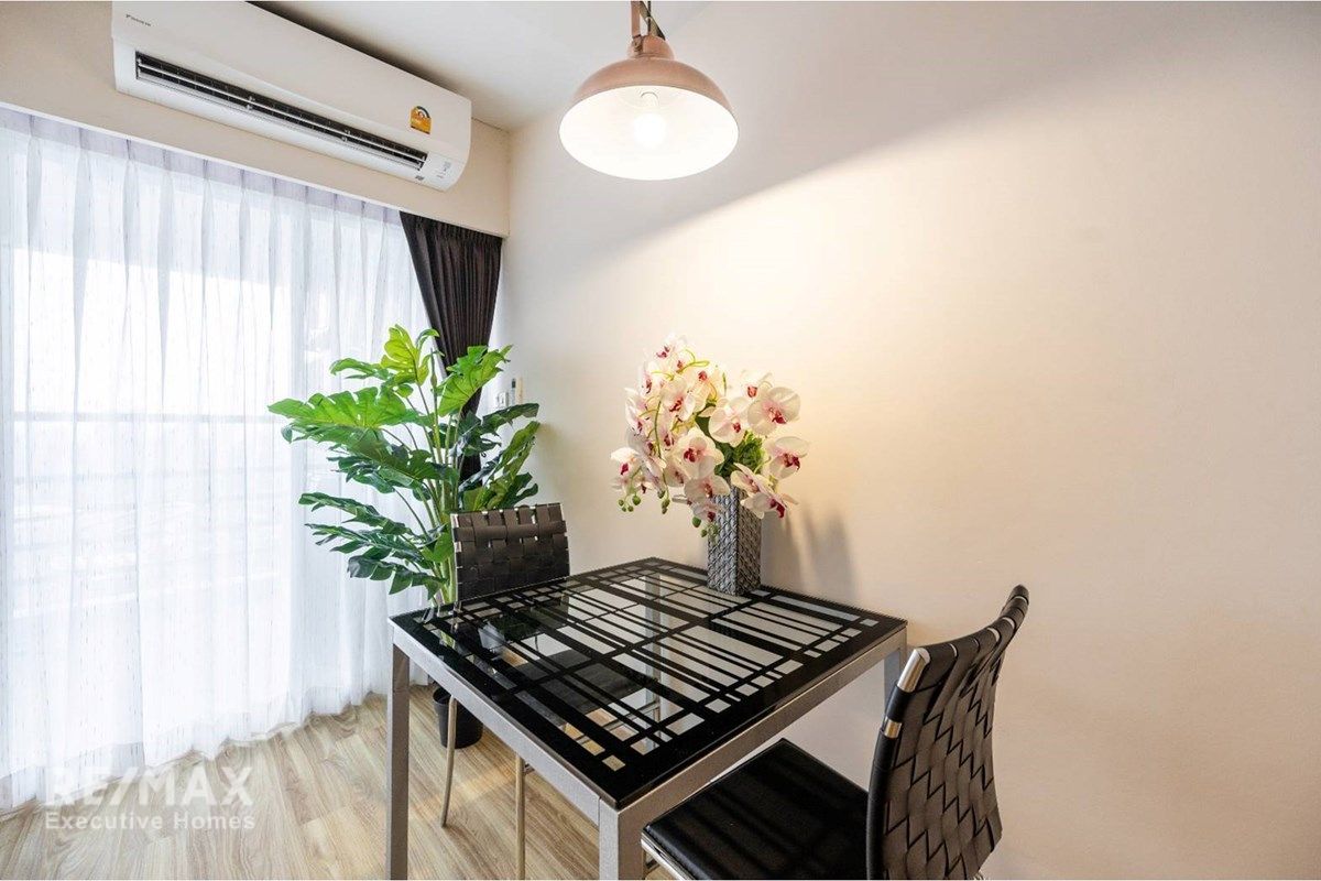 Luxurious 1BR Condo with River & Park Views in Waterford Diamond, 15 mins Walk to BTS Phrom Phong 6