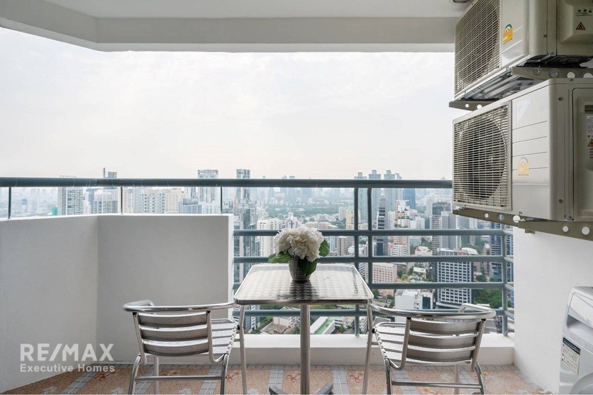 Luxurious 1BR Condo with River & Park Views in Waterford Diamond, 15 mins Walk to BTS Phrom Phong 8