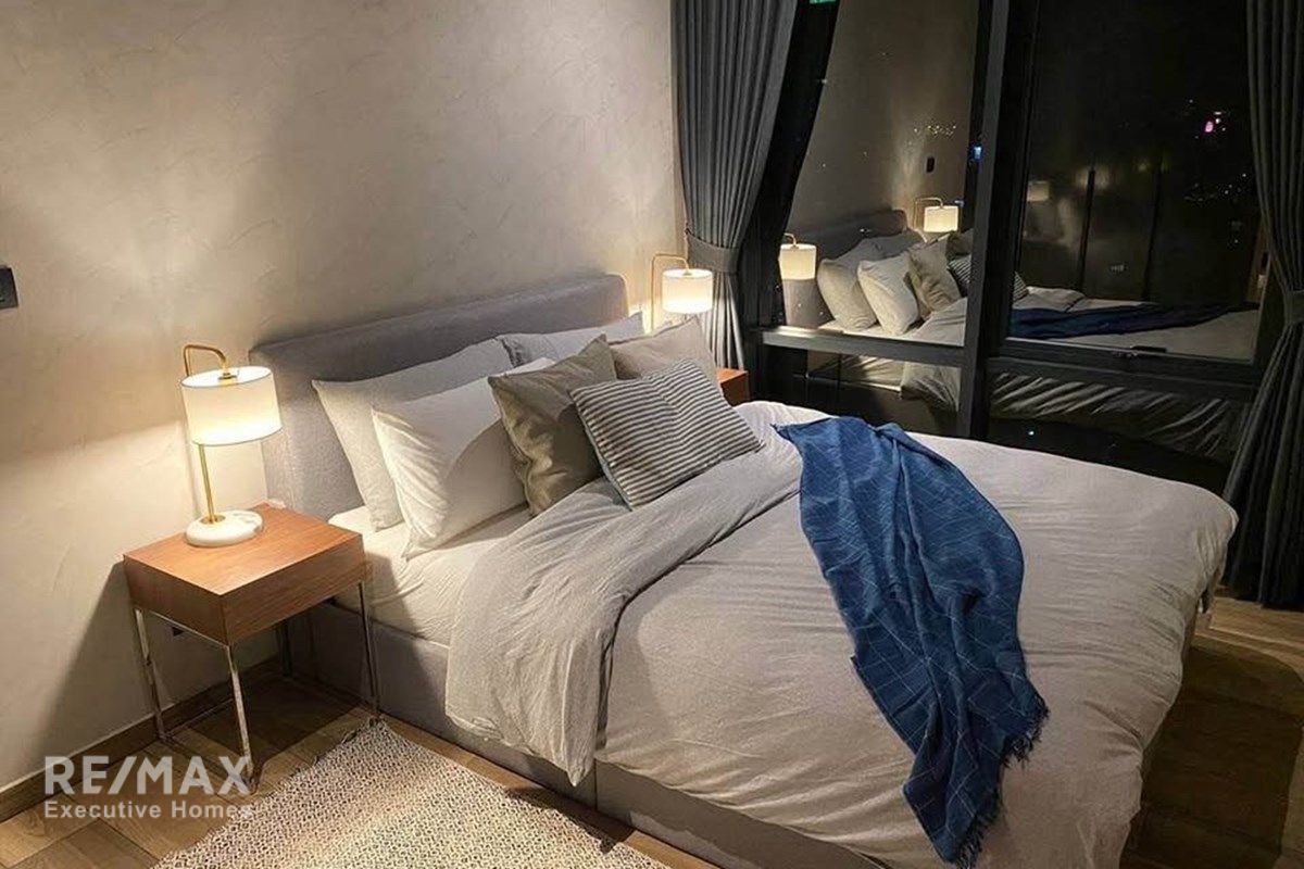Modern 2BR Corner Suite in Japanese Designer Lofts Asoke - 4 Min Walk to MRT Phetchaburi 5
