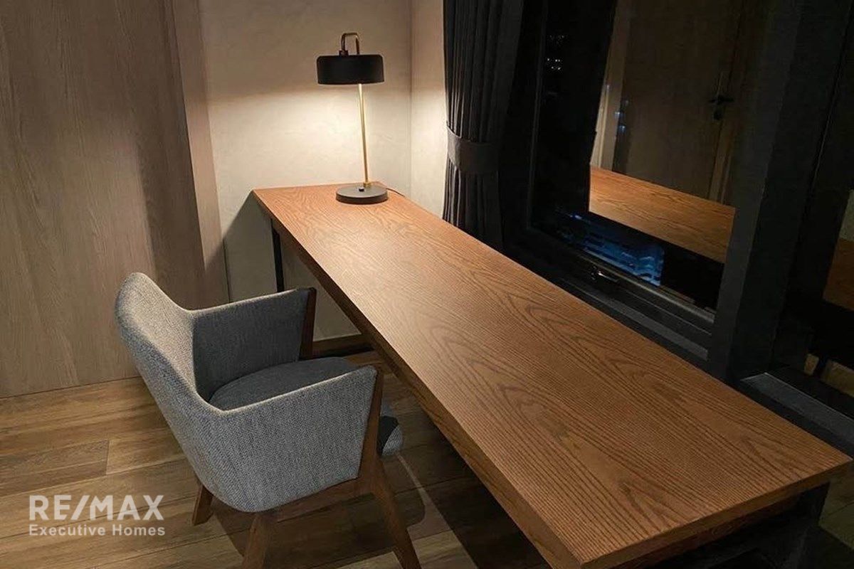 Modern 2BR Corner Suite in Japanese Designer Lofts Asoke - 4 Min Walk to MRT Phetchaburi 8