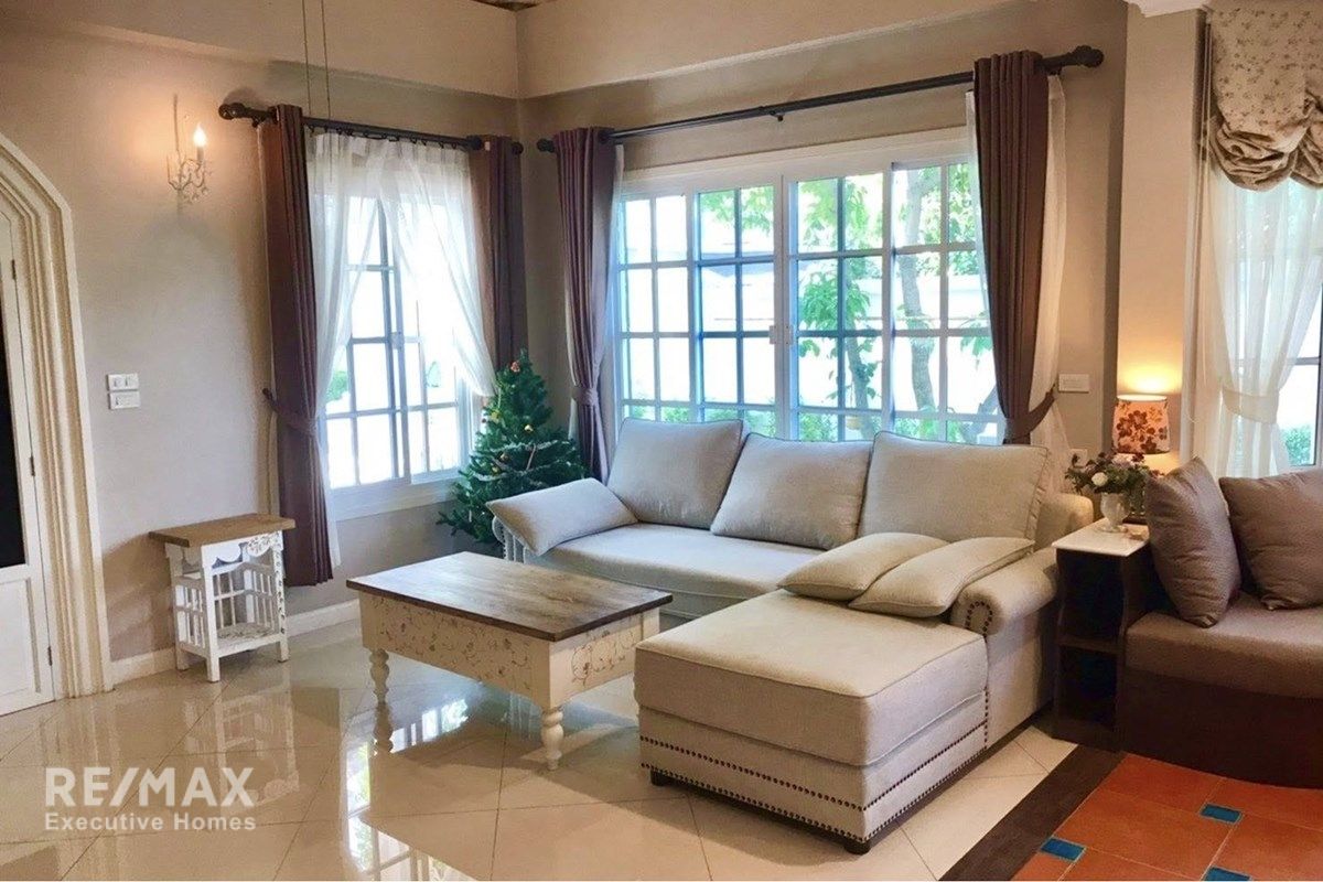 Rent 85K | Fantasia Villa 3 | 240sqm European House | Pool View 2