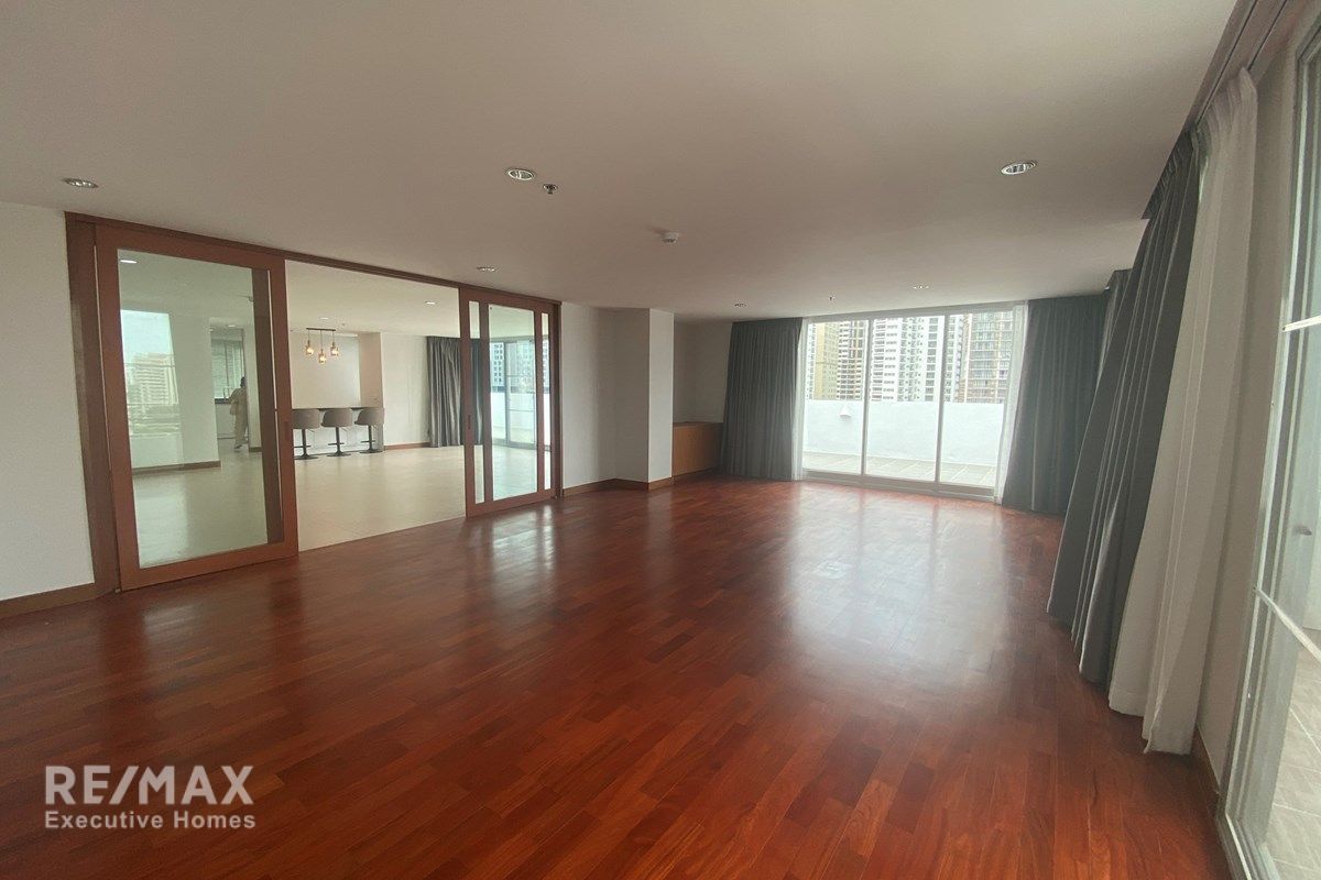 Luxurious 480sqm Sky Penthouse for Rent at 150K with Huge Balcony Near BTS 16