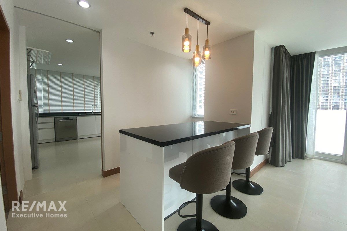 Luxurious 480sqm Sky Penthouse for Rent at 150K with Huge Balcony Near BTS 3