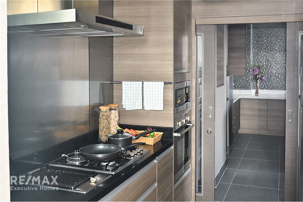 For Rent – Last Unit! 4+1 Bedroom Luxury Apartment in Sukhumvit 39 5