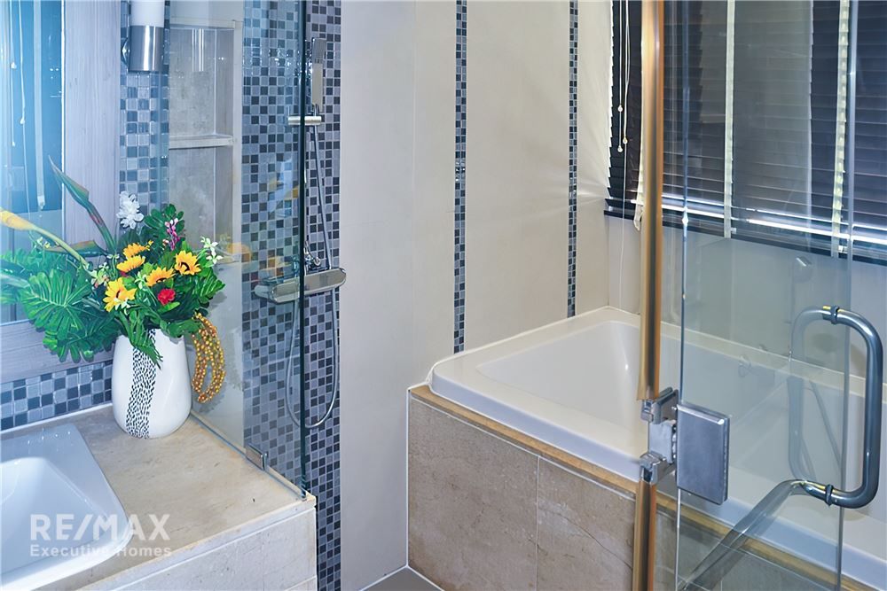 For Rent – Last Unit! 4+1 Bedroom Luxury Apartment in Sukhumvit 39 8