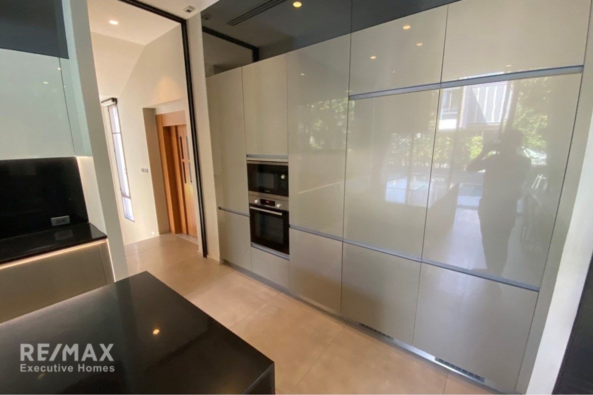 Modern Detached Estate for Rent in Ekkamai - 550sqm with Private Pool, Pets Allowed 11