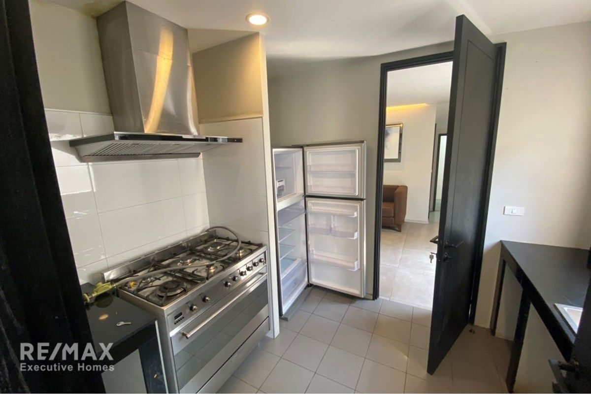 Modern Detached Estate for Rent in Ekkamai - 550sqm with Private Pool, Pets Allowed 12