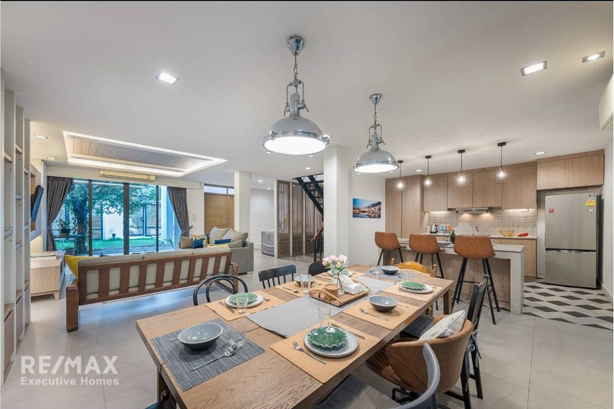 Rent 130K | 240sqm Ekkamai 12 Townhome | Business or Home Office OK 6