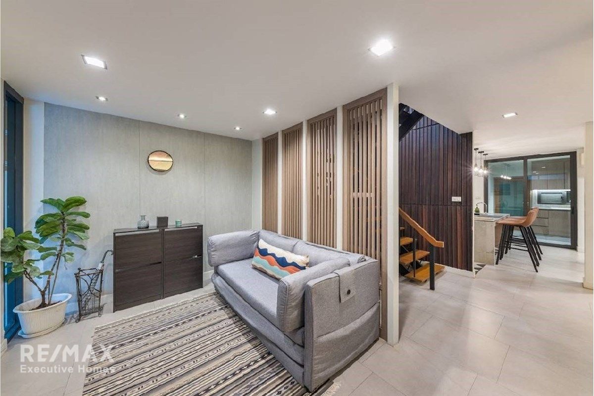 Rent 130K | 240sqm Ekkamai 12 Townhome | Business or Home Office OK 7