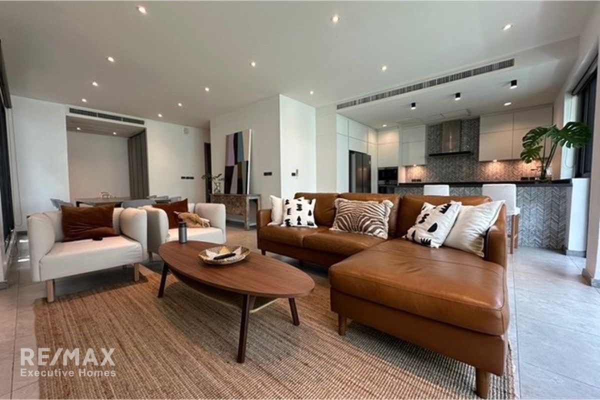Luxury 430sqm Standalone Pool Villa for Sale in Sukhumvit 49 - 55M 1