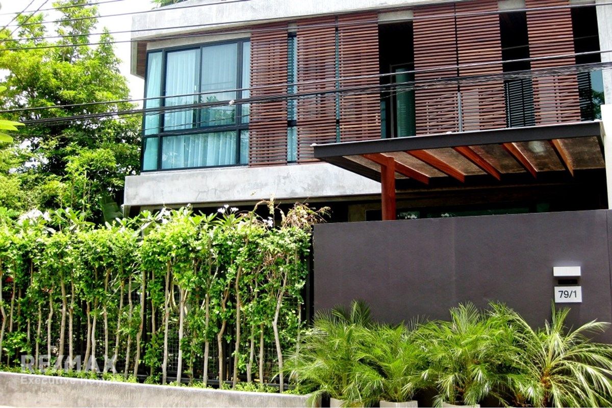 Luxury 500sqm Private Pool Villa for Rent near Thonglor BTS, Sukhumvit 53 - 230K 1