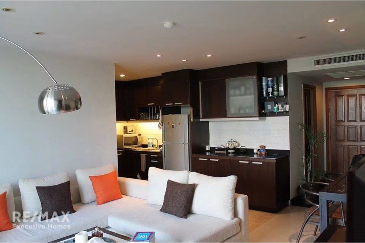 Rent 50K | Large 120sqm 2BR | Prime Sathorn Core | Dog-Friendly 4
