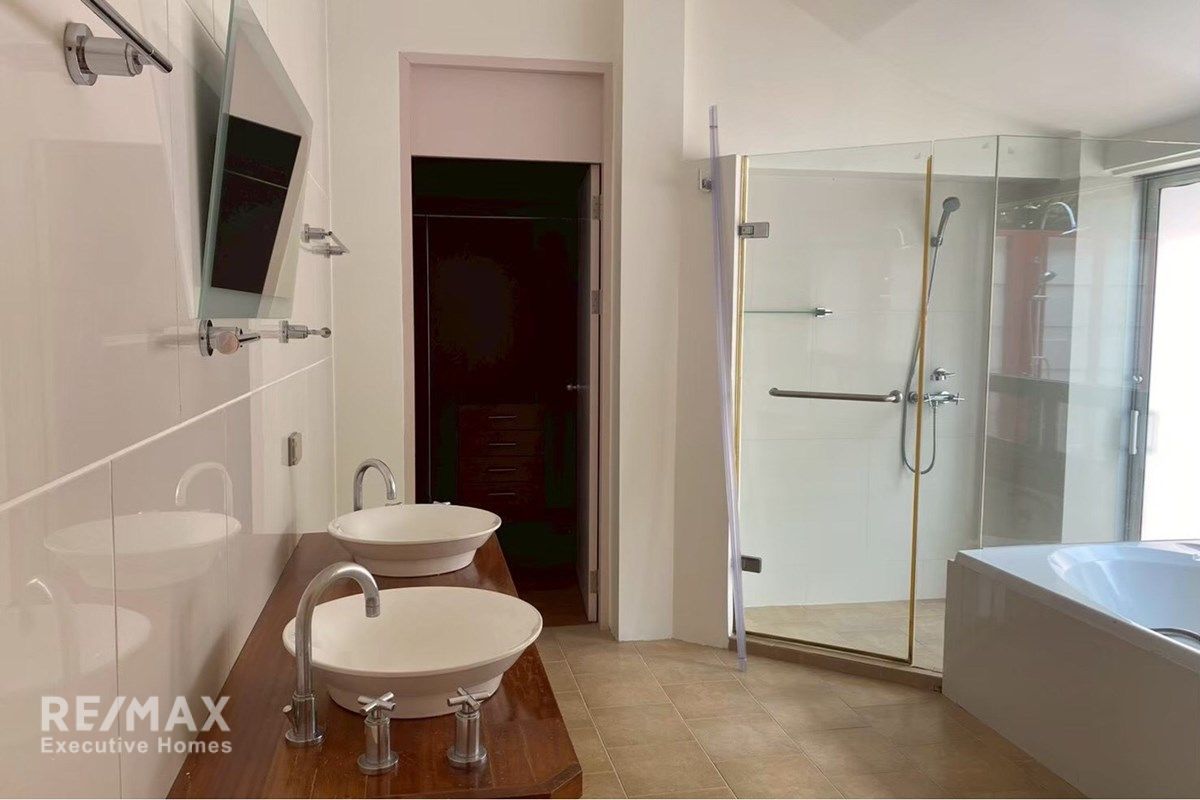 Rent 160K | House with Private Pool | Near Bangkok Hospital | Pets OK 14