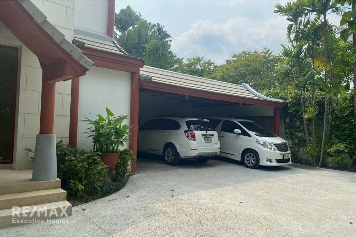 Rent 160K | House with Private Pool | Near Bangkok Hospital | Pets OK 3