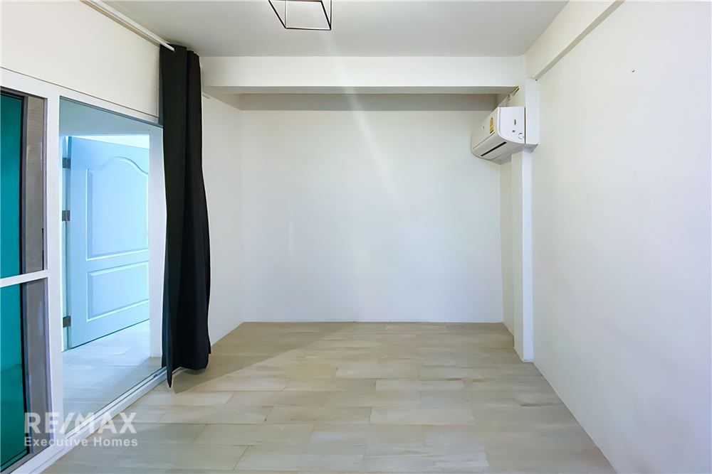Modern townhouse 3 bedrooms in Sukhumvit 65 13