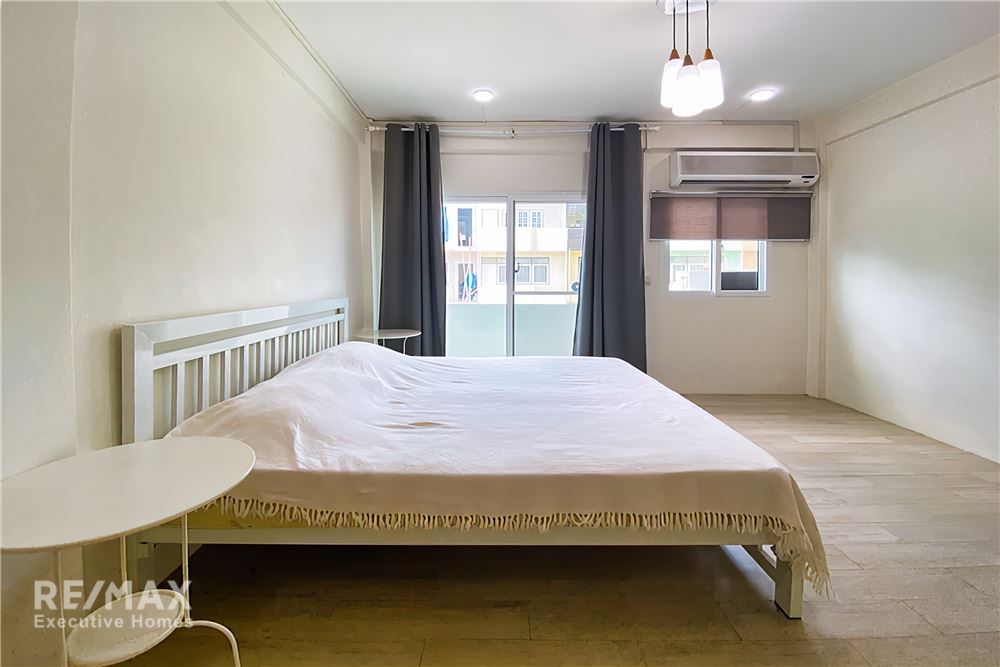 Modern townhouse 3 bedrooms in Sukhumvit 65 9