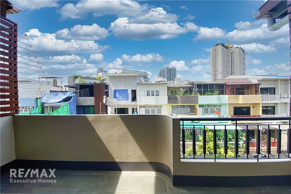 Rare Pet-Friendly Townhouse Sukhumvit 65 | Sky Terrace | 13.5MB 5