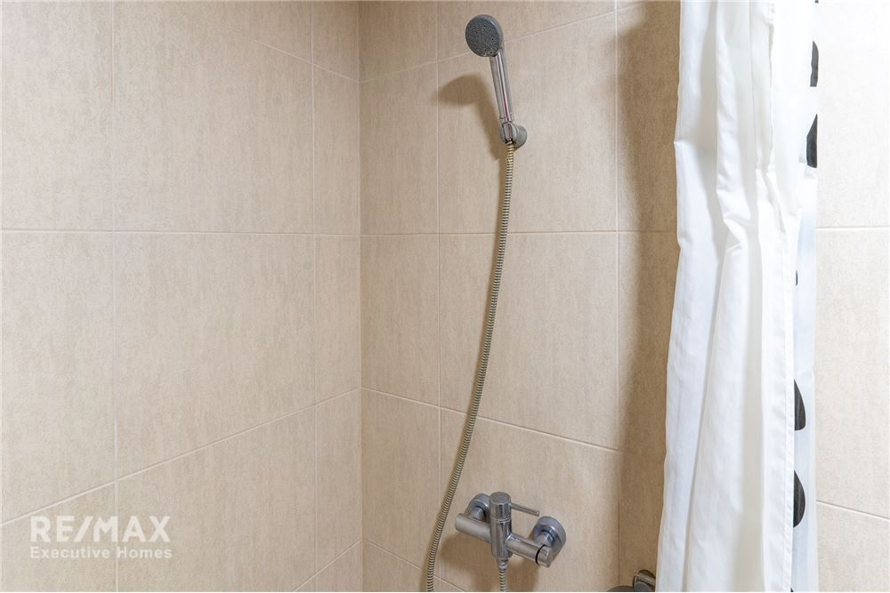 Room for Rent in The Clover Thonglor Condo 7
