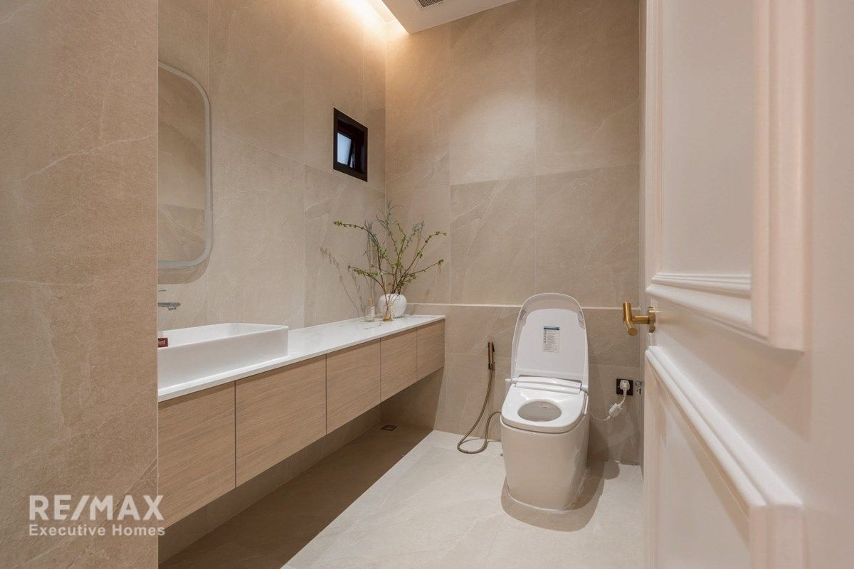 Luxury 59M Corner Pool Villa in The Gentry Sukhumvit 101 - 580sqm Townhouse 10