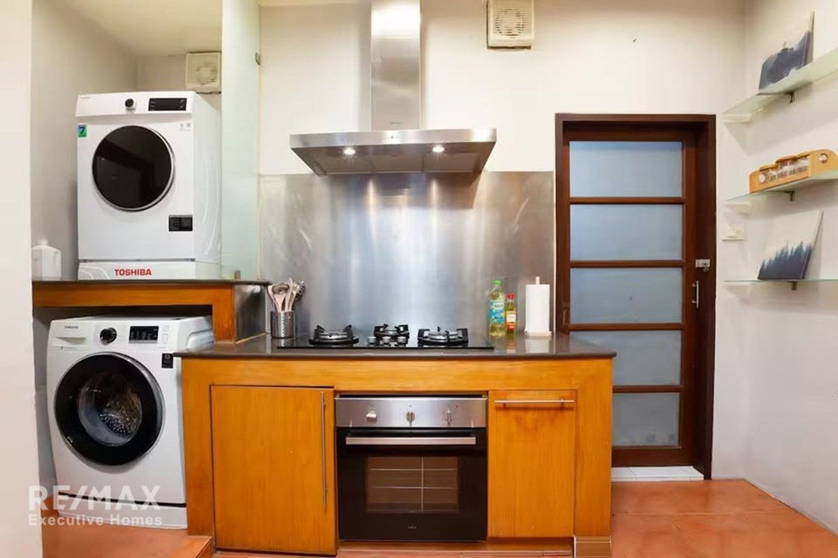 4BR Townhouse for Sale in Phrom Phong, Sukhumvit 39 - 440sqm with High Yield Potential 10
