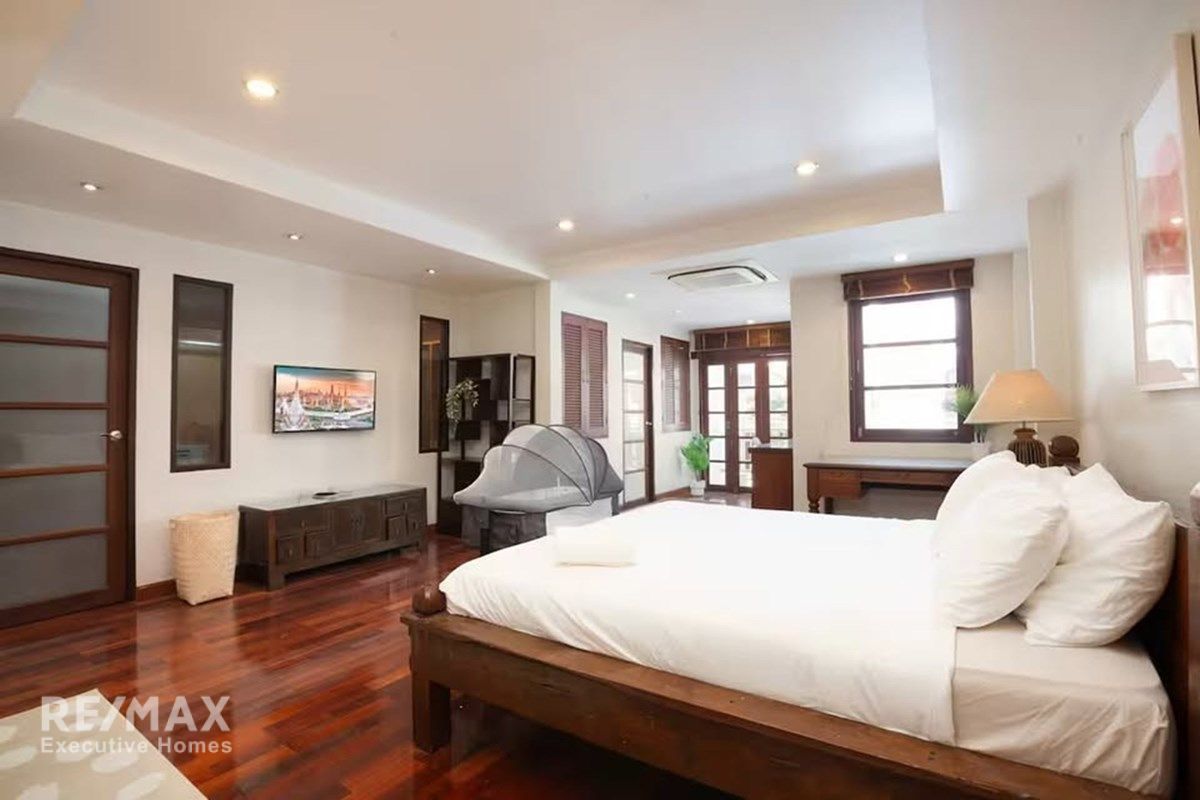 4BR Townhouse for Sale in Phrom Phong, Sukhumvit 39 - 440sqm with High Yield Potential 13