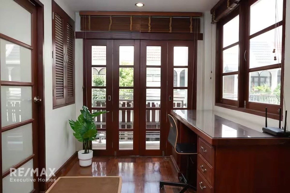 4BR Townhouse for Sale in Phrom Phong, Sukhumvit 39 - 440sqm with High Yield Potential 15