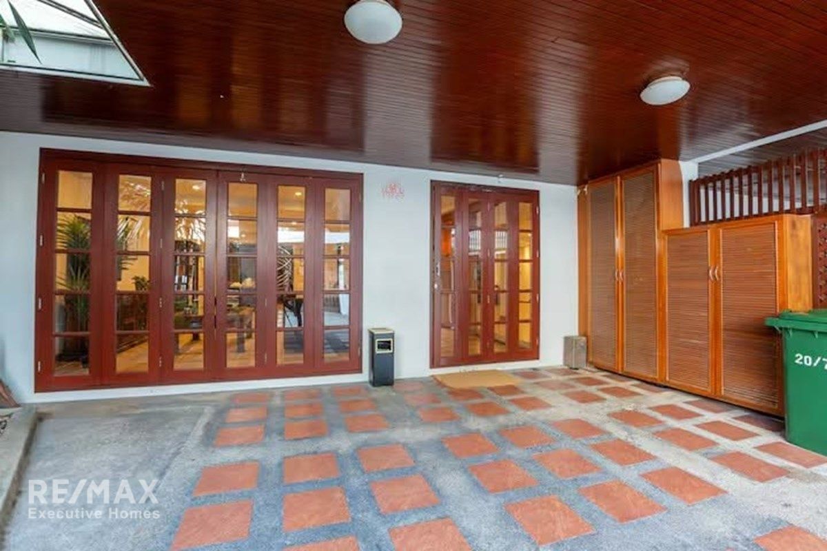 4BR Townhouse for Sale in Phrom Phong, Sukhumvit 39 - 440sqm with High Yield Potential 2
