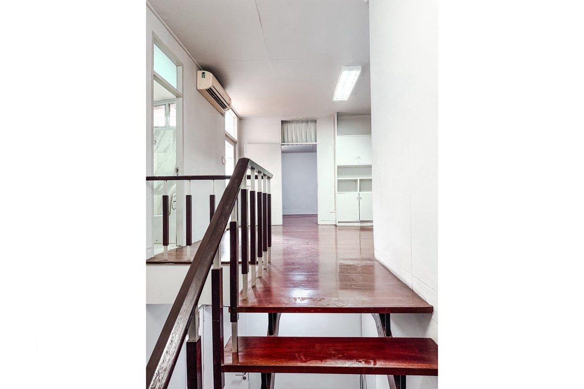 150m² Home-Office zur Miete für 65.000 in bester Lage Thonglor Soi 20 - Firmenregistrierung erlaubt. 2