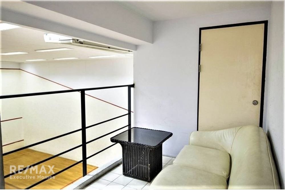 Seltenes 600 m² Penthouse mit 300 m² Terrasse im Loop zu vermieten - Haustierfreundlich. 16