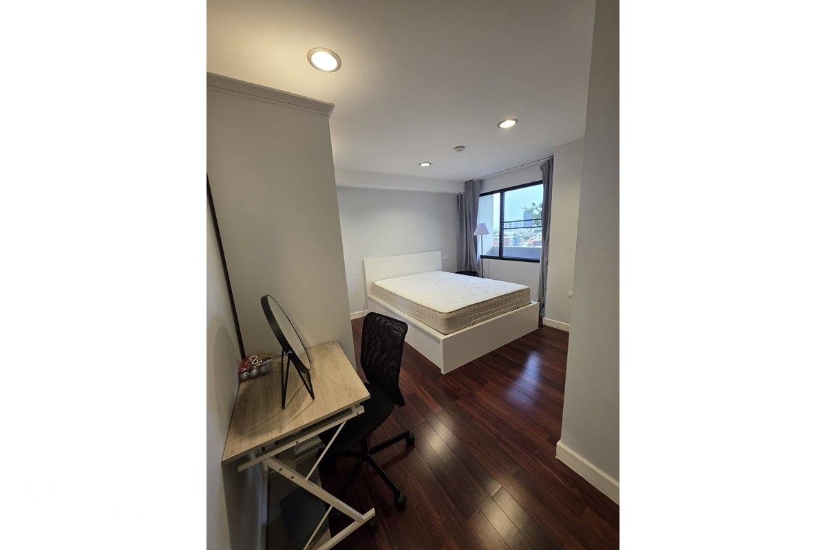 Spacious 2BR Condo for Rent in Beverly Hills Ekkamai - 135sqm, 17 Min Walk to BTS 8