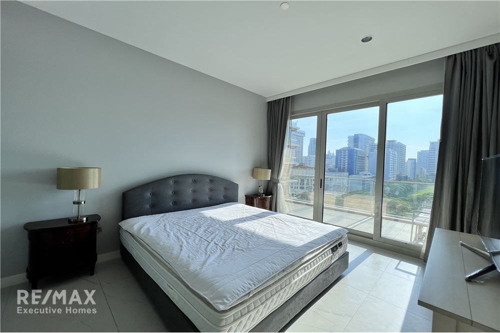 Rare 2BR Condo for Rent at 185 Rajdamri - 108sqm, 7 Min Walk to BTS Ratchadamri & Lumpini Park 11