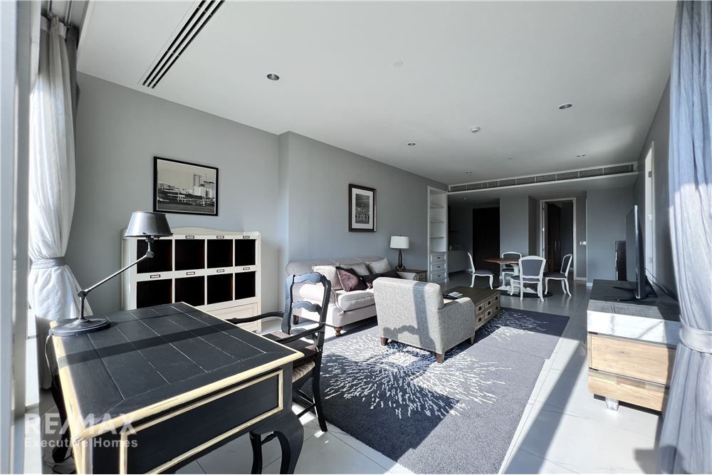 Rare 2BR Condo for Rent at 185 Rajdamri - 108sqm, 7 Min Walk to BTS Ratchadamri & Lumpini Park 2