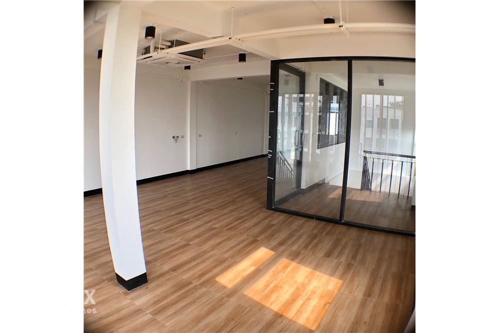 素坤逸路（上）土地360平方米出租 6