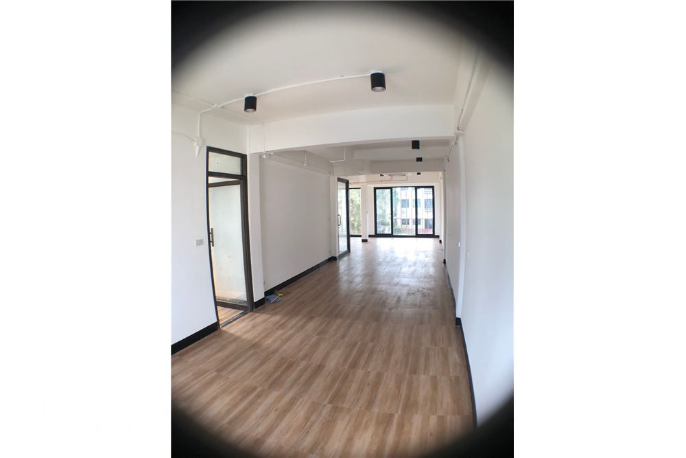 素坤逸路（上）土地360平方米出租 8