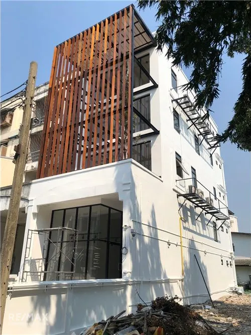 for-rent-55k-or-45-storey-360sqm-building-in-sukhumvit-62-or-close-to-bts-920071001-19254