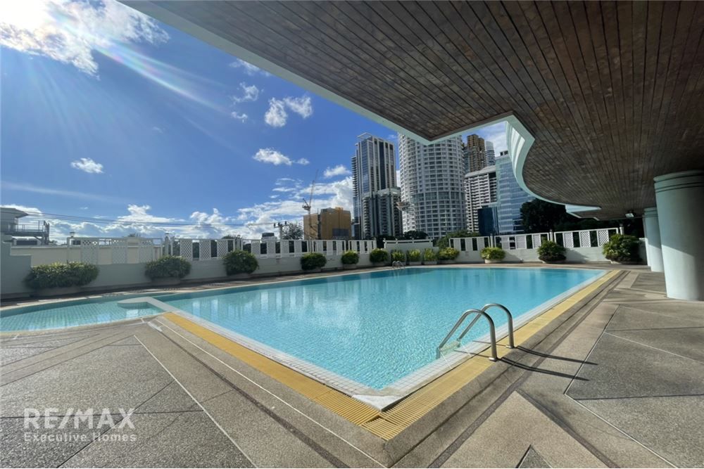 Spacious 31BR Family Suite Condo for Rent in Langsuan CBD - 280sqm at 145K 11