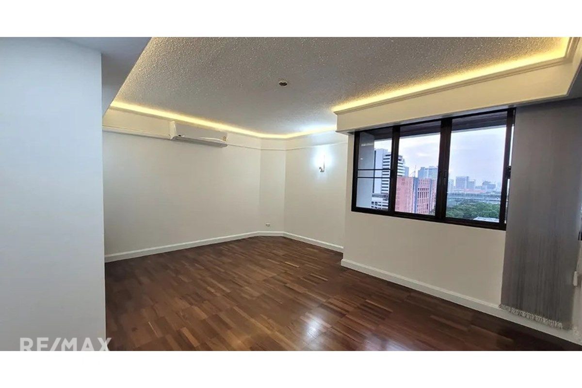 Spacious 31BR Family Suite Condo for Rent in Langsuan CBD - 280sqm at 145K 8