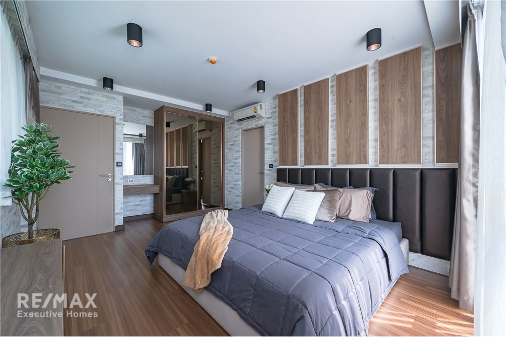 For Sale: Triplex 3-Bedroom Condo Steps from BTS Bangchak 11