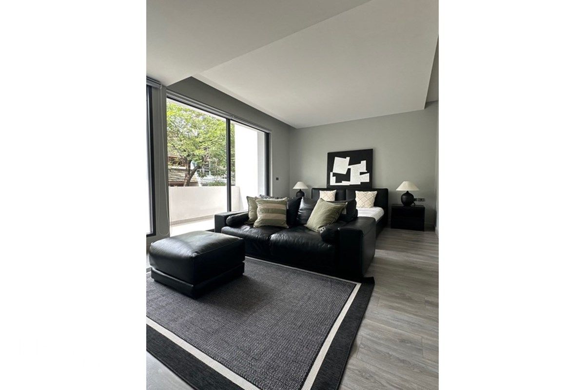 Modernes 3-Zimmer-Einfamilienhaus zur Miete - 350m² mit Pool, E-Ladesäule und Weinkühlschrank. 13