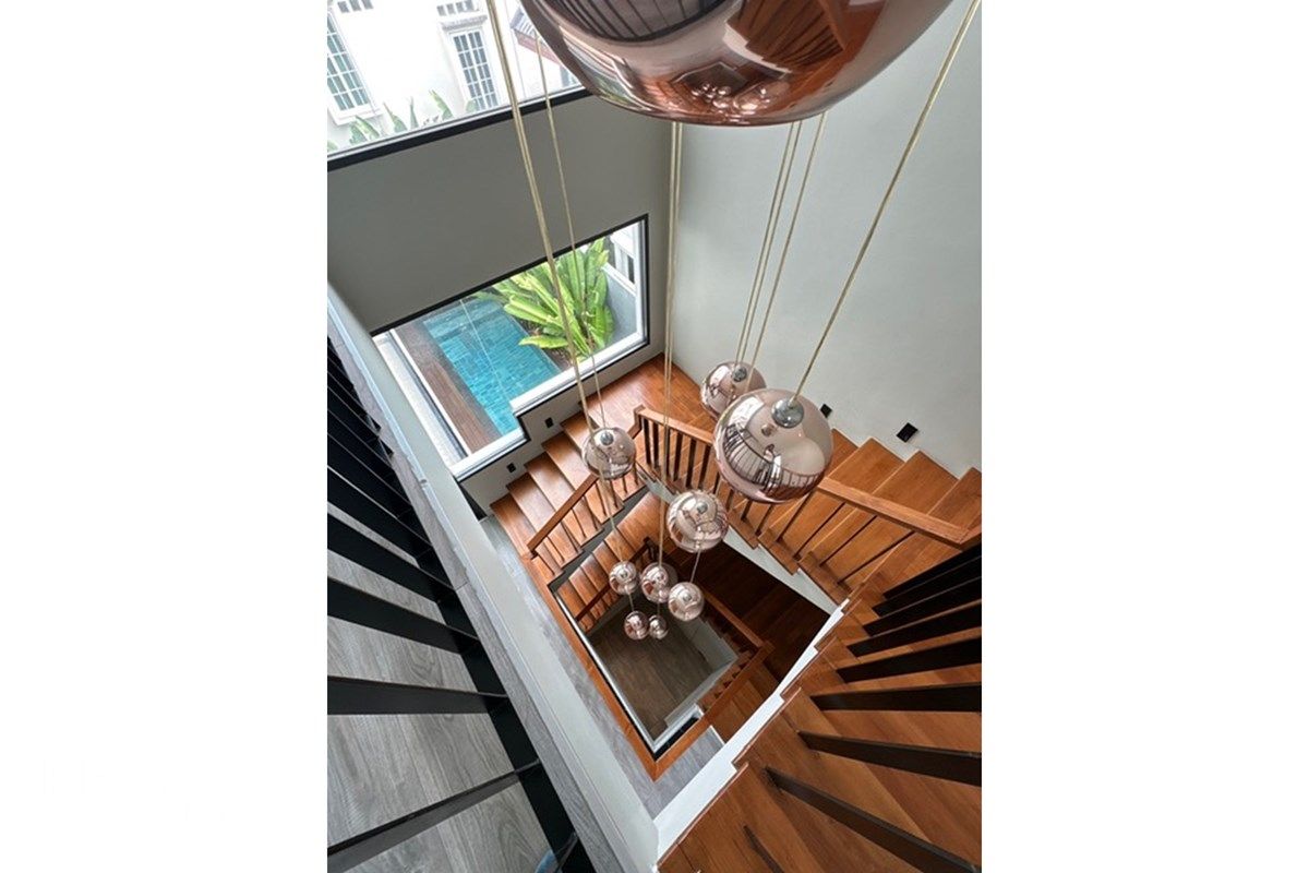 Modernes 3-Zimmer-Einfamilienhaus zur Miete - 350m² mit Pool, E-Ladesäule und Weinkühlschrank. 8