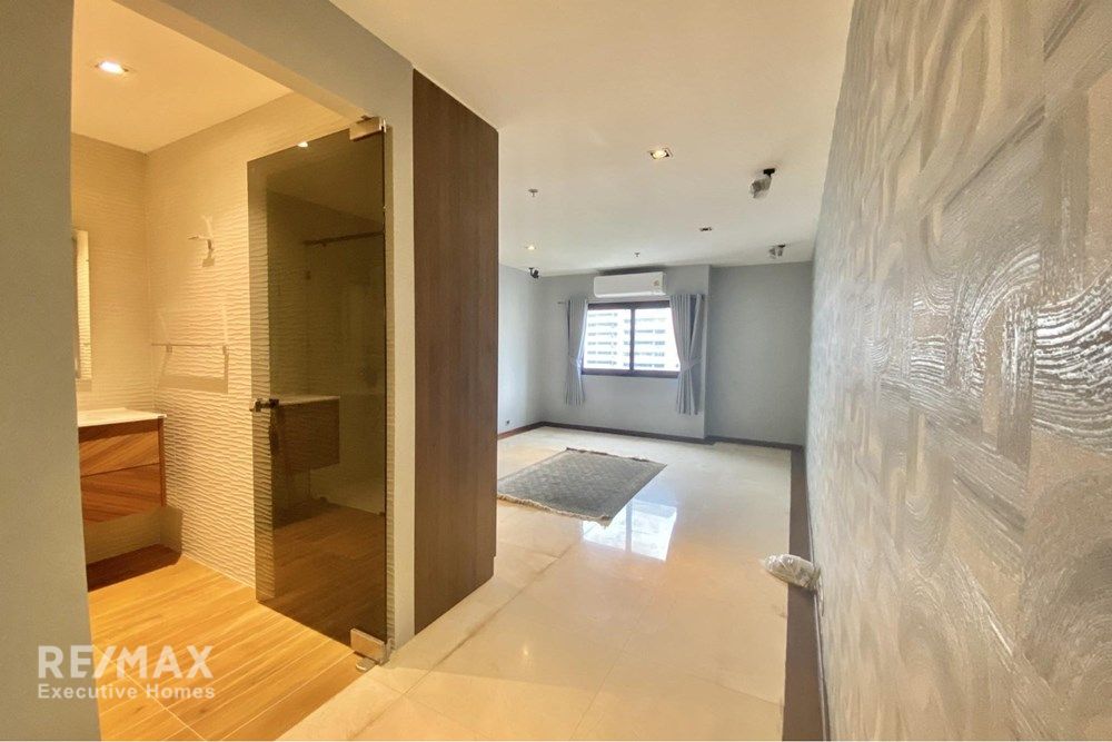 Spacious 3BR Condo for Rent at Kallista Mansion - 130K, 315sqm, 13 Min Walk to MRT Phetchaburi 6