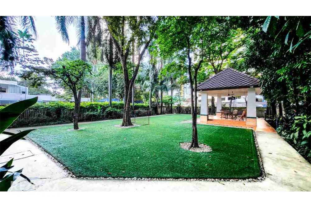 Spacious 3BR Condo for Rent at Kallista Mansion - 130K, 315sqm, 13 Min Walk to MRT Phetchaburi 7