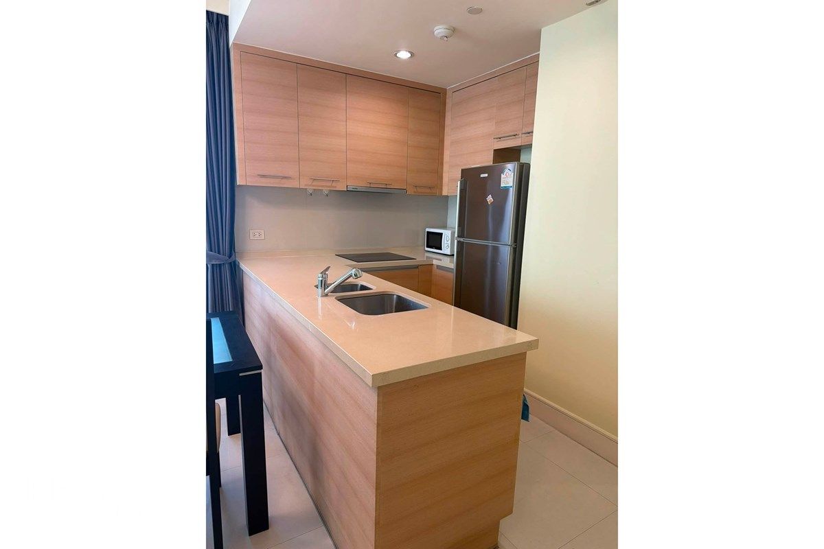 Haustierfreundliche 2-Zimmer-Wohnung zu vermieten im Aguston Sukhumvit 22 | 55K | 95qm | 22. Stock | 16 Gehminuten zur MRT Queen Sirikit. 10